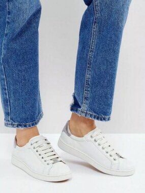 UGG Milo White Leather Sneakers Low Top Women Size 7 Trainers 1019107